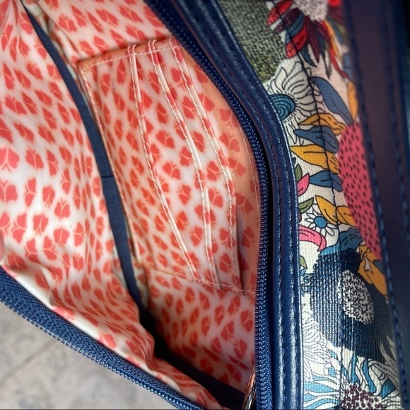 GIGI HILL CROSSBODY BAG - Picture 11 of 14